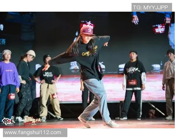 杭州街舞队的默契配合与舞台表现力深度分析与探讨